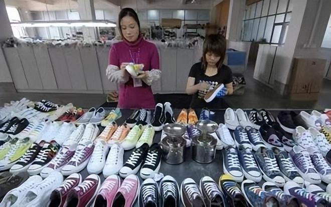 莆田鞋”终于让耐克阿迪都开始怀疑自己AG旗舰厅网站做了20年假鞋之后“(图3)